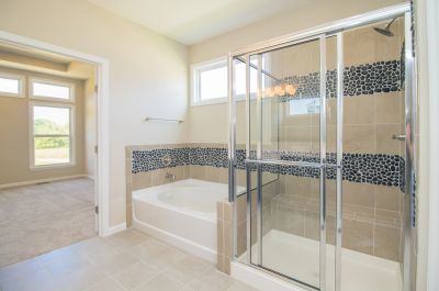 Shower Door Installation in Conroe, TX